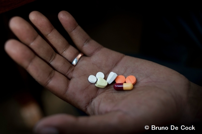 ケニアでMDR-TBの患者が受け取る薬