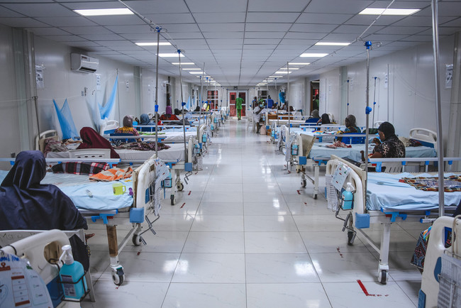 MSFが運営する病院にある入院栄養治療センターの病室＝2022年6月7日 (C) Nasir Ghafoor／MSF