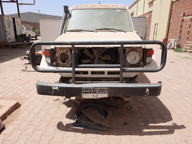 ハルツームのMSF倉庫が武装勢力によって略奪・占拠され、車両は盗まれたりタイヤを剥がされるなどの被害に遭った＝2023年5月13日 (C) MSF