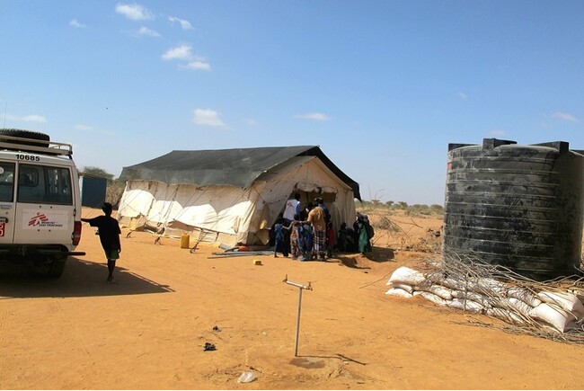 ダガレイ難民キャンプ郊外にあるMSFの移動診療所＝2023年1月20日 (C) MSF