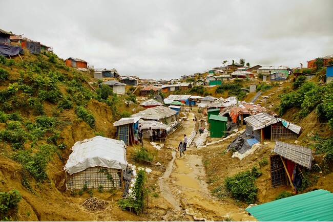 バングラデシュにあるロヒンギャ難民キャンプ＝2018年6月27日　(C) Chika Suefuji／MSF