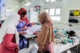 アフガニスタン:医療教育からの女性排除は国の医療に深刻な影響をもたらす