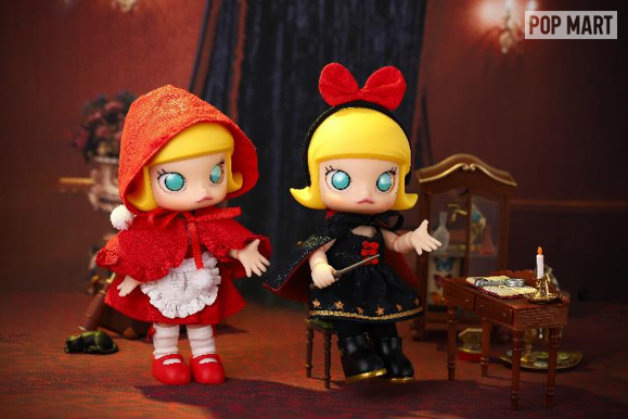 販売商品：MOLLY(モリー)赤ずきんちゃん(左)、小さな魔女(右)ボールジョイントドール