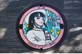 『成瀬は信じた道をいく』デザインマンホールが大津市・シエリアシティ大津におの浜（西武大津店跡地）に設置されました！