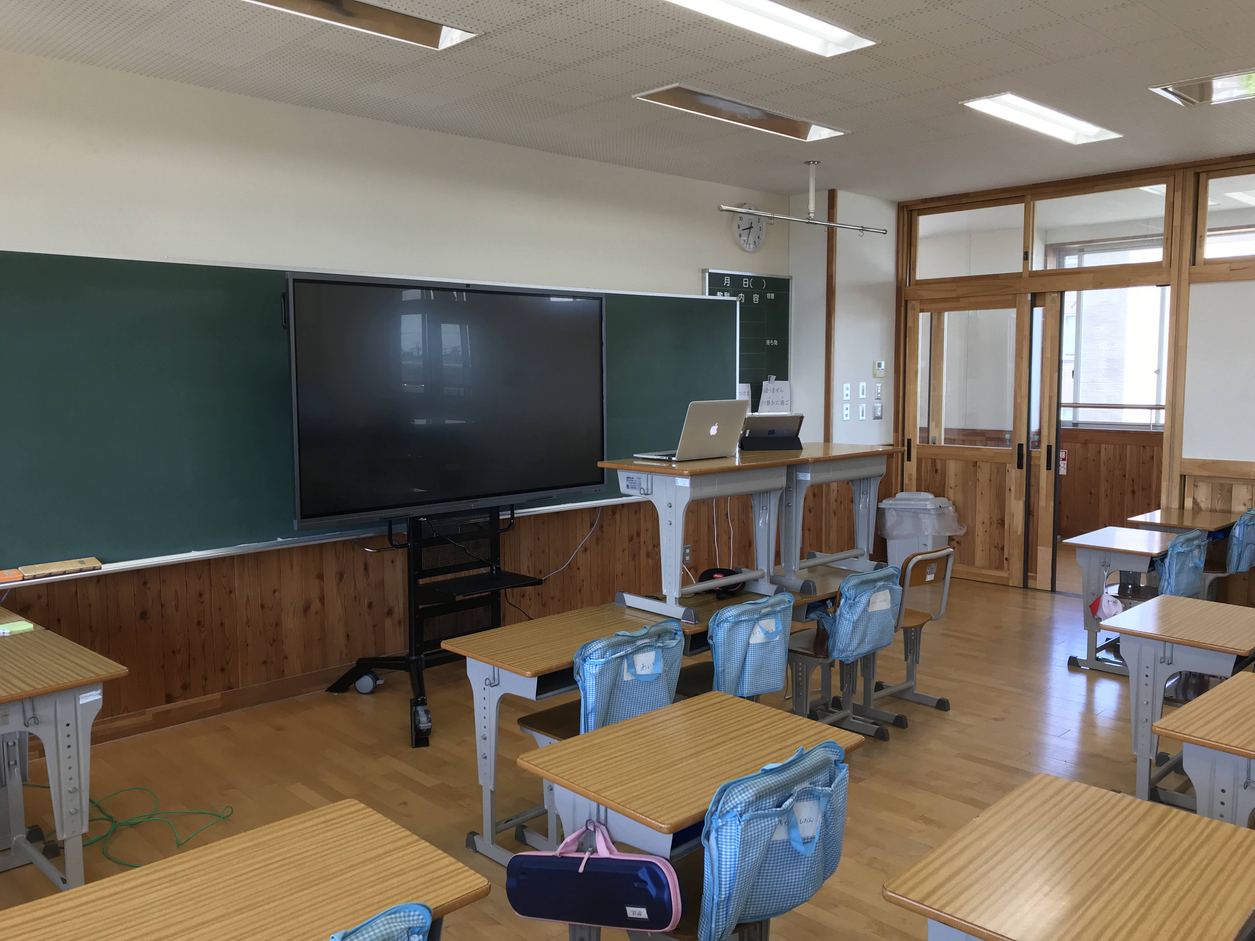 コロナ禍の中 注目を集めるリモート授業 会議ツール Maxhub 導入事例 結果 のご紹介 ナイスモバイル株式会社のプレスリリース