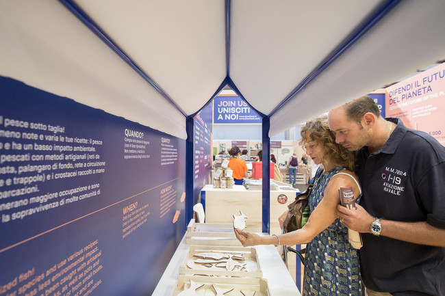 あそべるまなべる展示(イタリアでの開催時) あそべるまなべる展示(イタリアでの開催時)