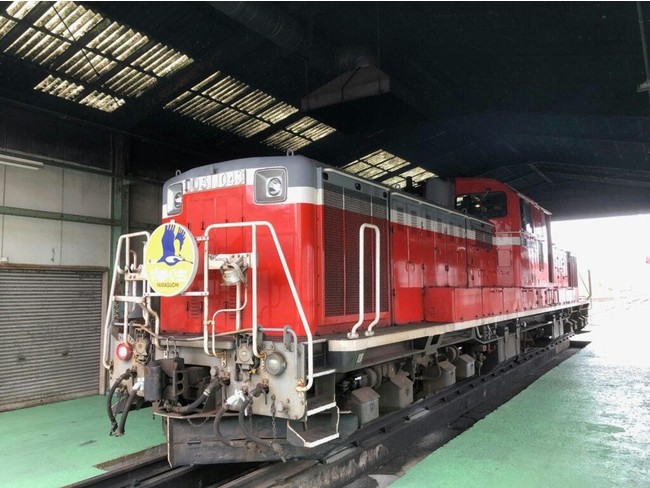 D51ディーゼル機関車（JR西日本提供）