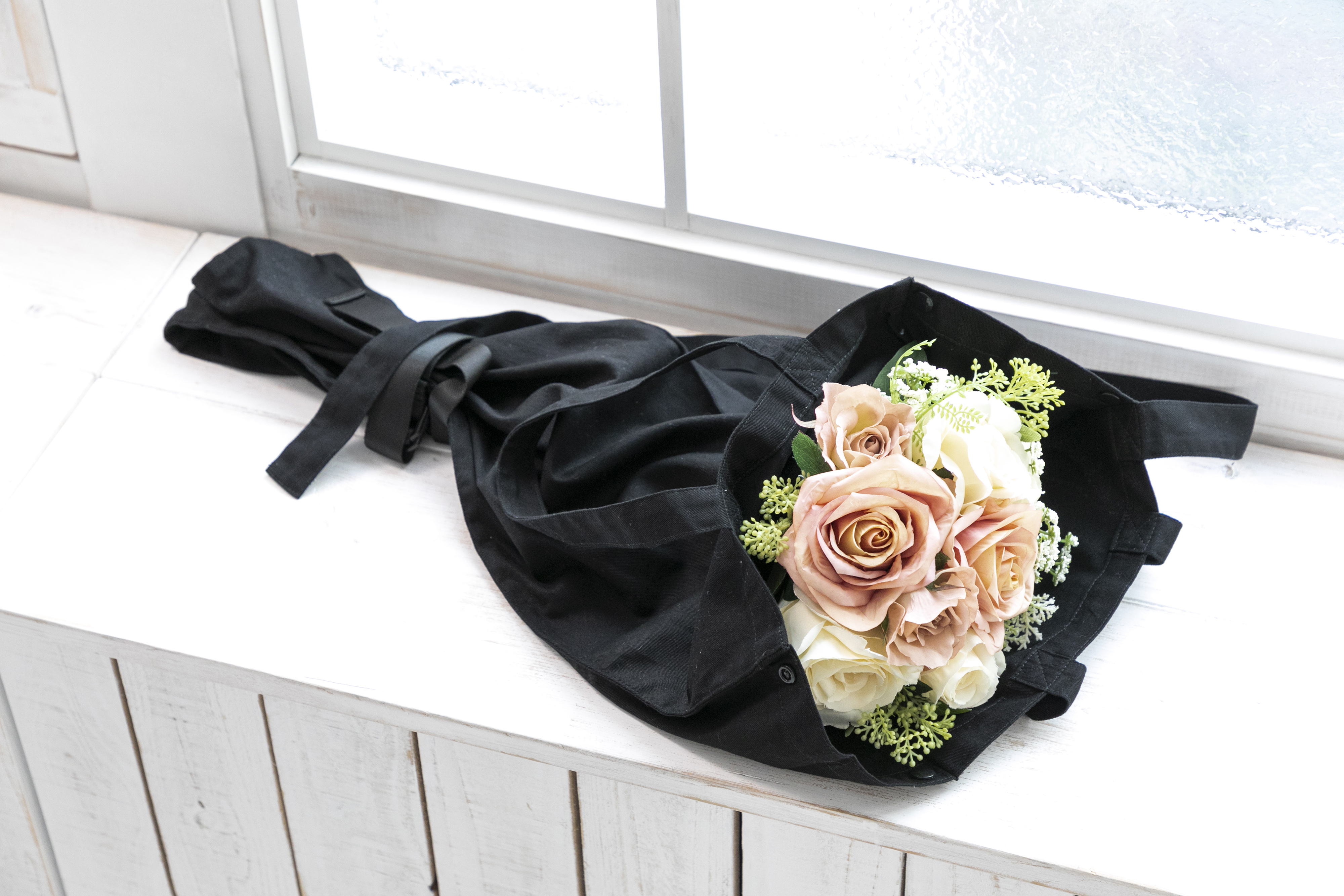 お彼岸 お盆のお墓参りに便利な花束用トートバッグ フラワートートバッグ 販売開始 株式会社東京ソワールのプレスリリース