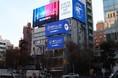 ヒットの「表参道ヒットビジョン」が「OMOSANシンクロ」へパワーアップ！「表参道ヒットサイドビジョン」が完成、ダブル3D広告も放映可能