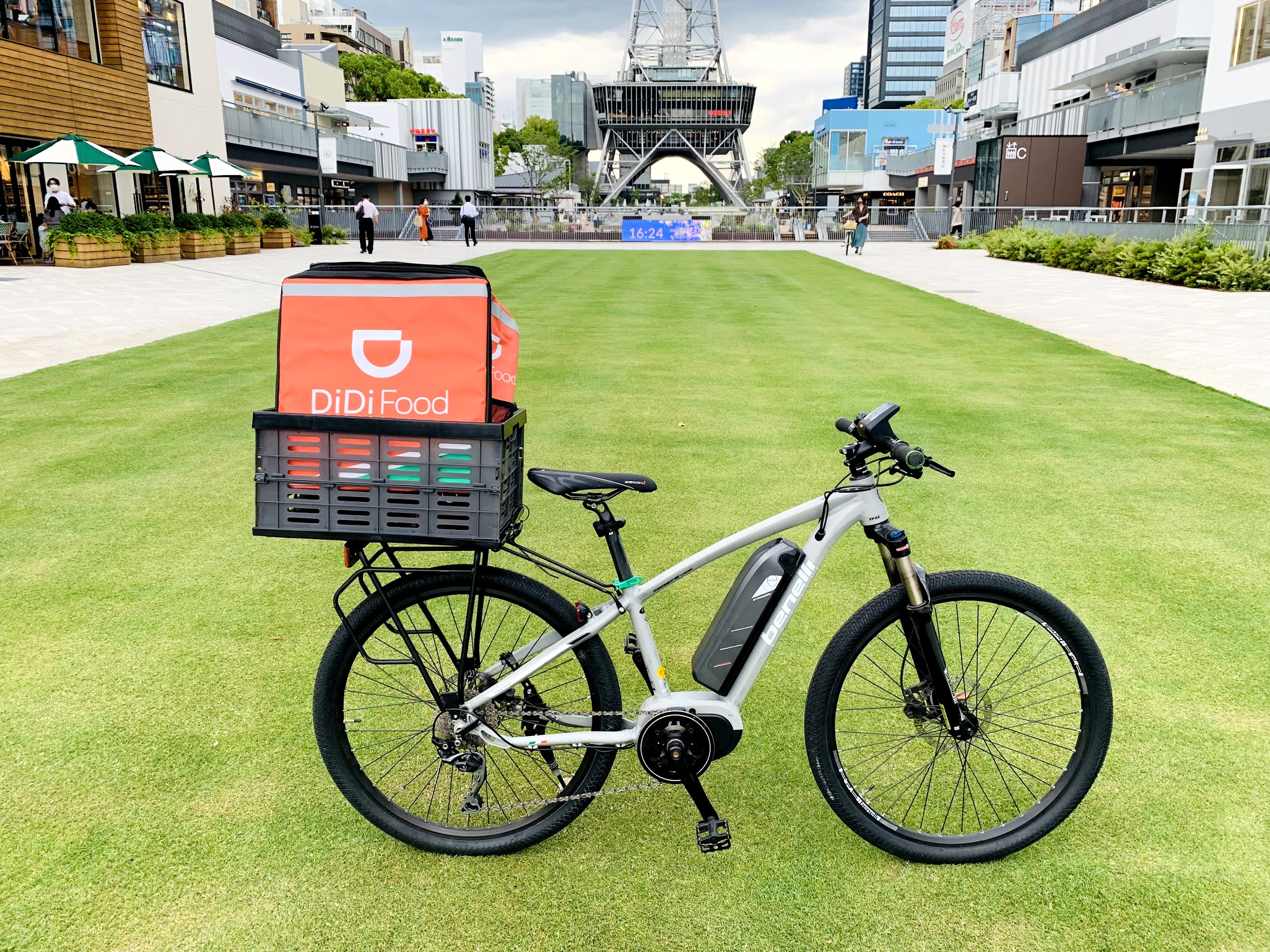 高級スポーツバイクレンタルの「CycleTrip BASE」が「DiDi Food」との 