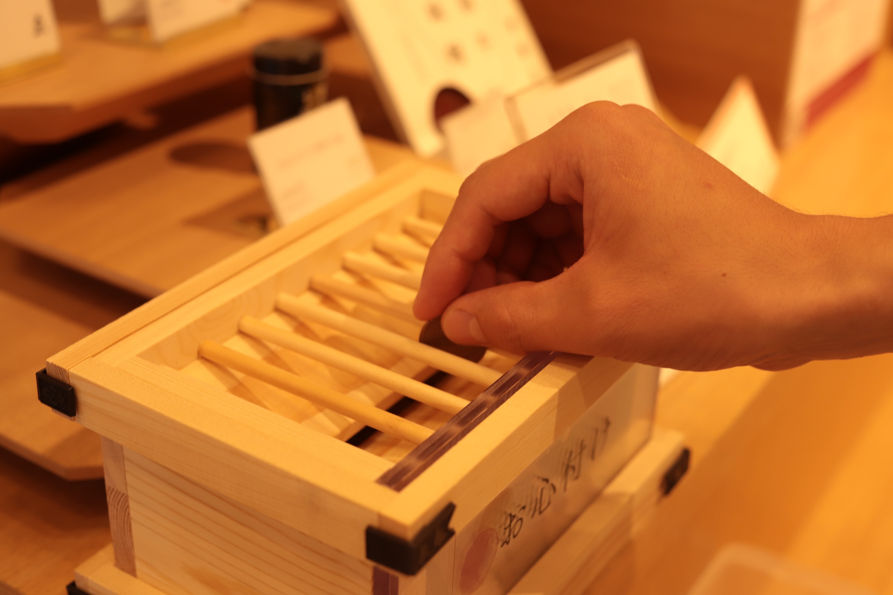 創業150年の老舗食堂が次世代のサービス業を目指したチップ制度を導入 ゑびや大食堂が お心付け サービスをスタート 有限会社ゑびやのプレスリリース