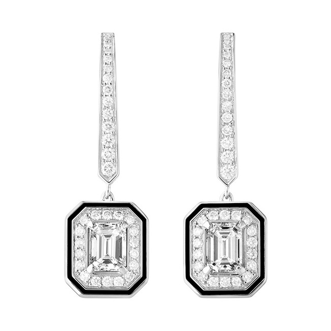 「VENDÔME LISERÉ ヴァンドーム リズレ スリーパーイヤリング」 WG、エメラルドカット ダイヤモンド 0.3ct (2石)、ラウンドカット ダイヤモンド、ブラックラッカー ￥1,404,000（税抜）