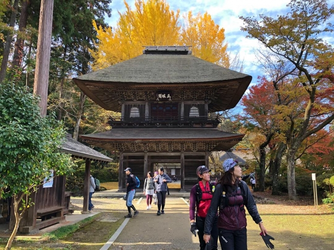 紅葉の美しい寺社仏閣も訪れる