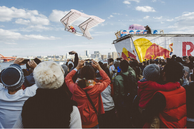 2015年大会優勝チーム：Flying あかっシー　Suguru Saito／Red Bull Content Pool