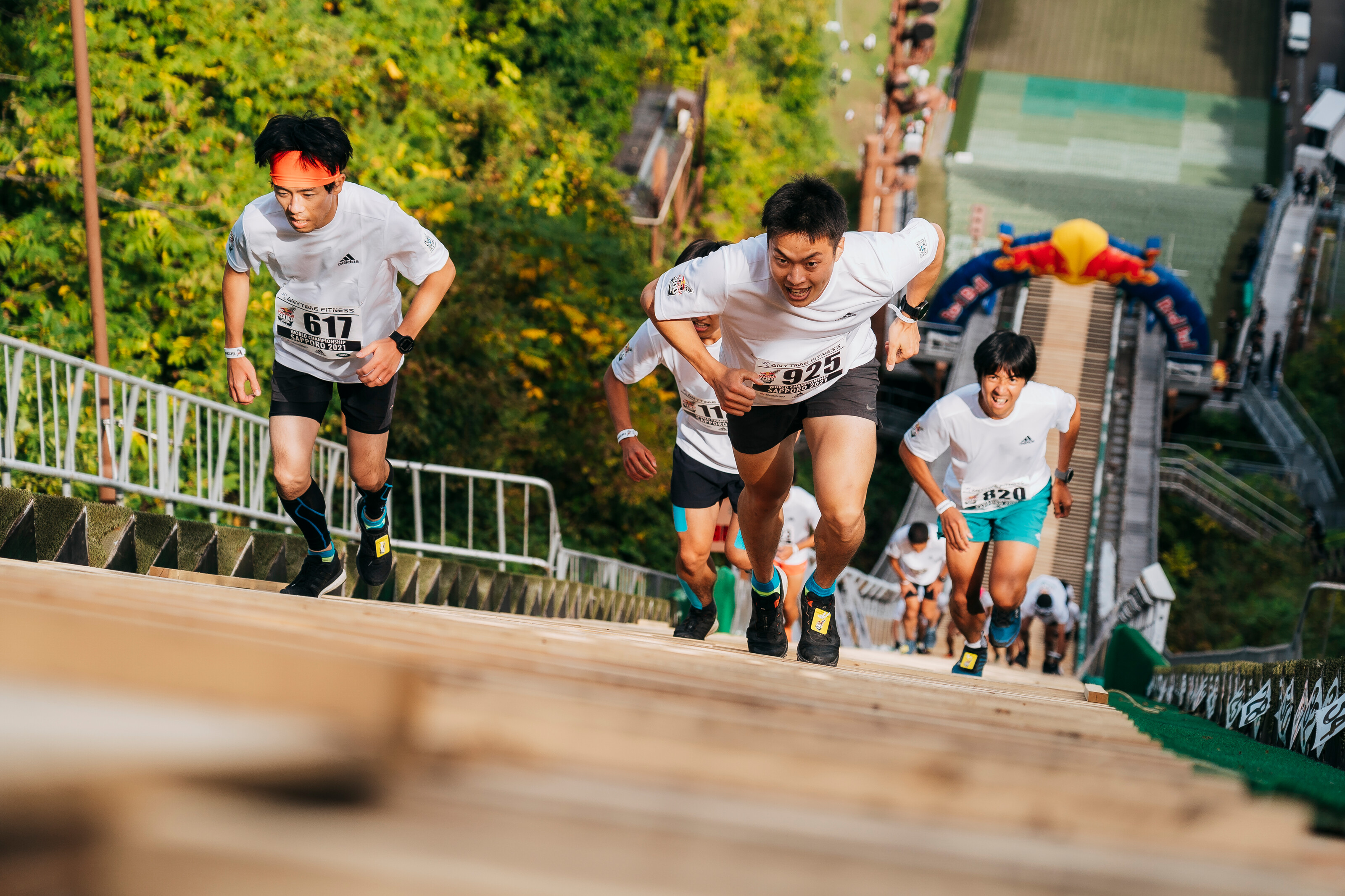 世界で最も過酷なラージヒル逆走400m走 Red Bull 400 参加者募集 レッドブル ジャパン株式会社のプレスリリース