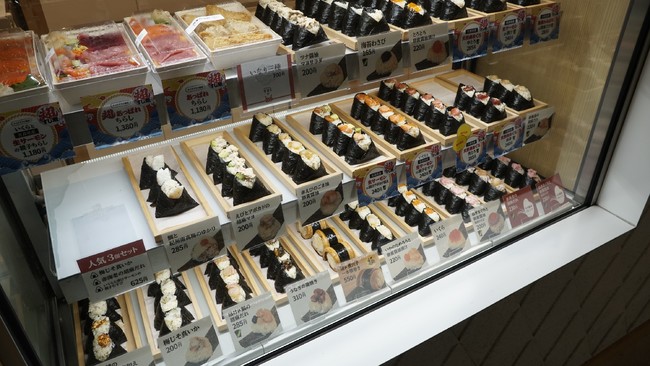 「むすび寿司」商品棚
