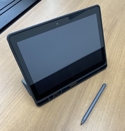 専用タブレットとデジタルペン