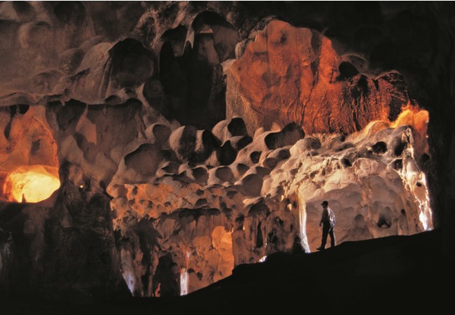カライン洞窟