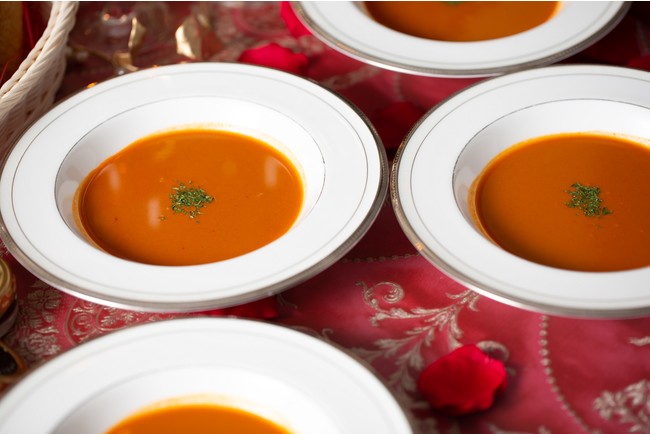 ▲オマール海老から作った出汁が絶品なビスクスープ