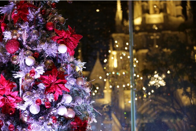 館内はいたるところにクリスマス装飾が施される