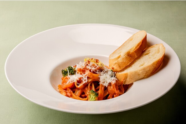 小海老とブロッコリーのトマトクリームパスタ 小海老とブロッコリーのトマトクリームパスタ