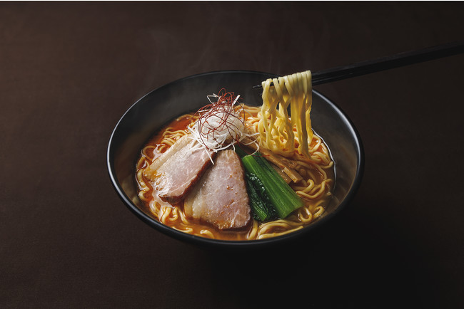 金華豚濃厚辛味噌ラーメン。ピリリと旨辛いスープがくせになる！
