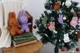 『BON TON TOYS』より「2024 Holiday Collection」としてミッフィーのぬいぐるみの定番『Corduroy 23cm』など3シリーズに、クリスマスシーズンを彩る新色が登場!
