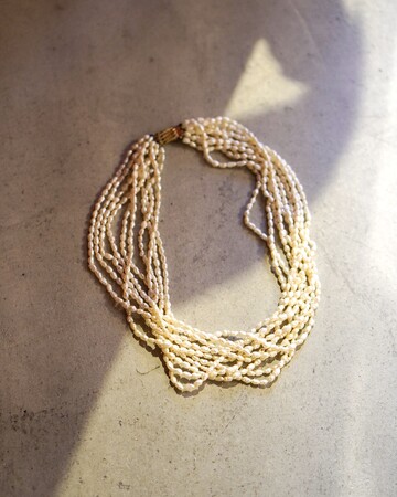 Pearl necklace　￥74,800（tax in）