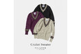 8月15日(木)より、TOMORROWLAND店にて、英国の〈RICHMOND KNITWEAR〉へ、モデルとカラーリングを別注したクリケットセーターを発売。