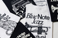 開催目前の『Blue Note JAZZ FESTIVAL in JAPAN 2025』会場限定販売となるOnitsuka Tigerとのコラボレーション&オフィシャルグッズ、フード情報など一挙公開!