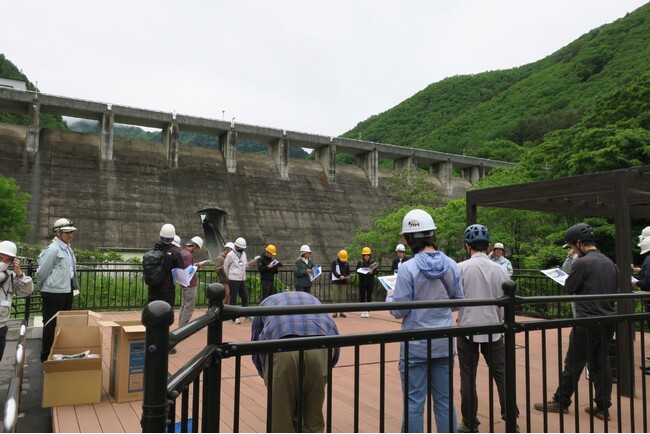 ダムの放流を利用している横川蛇石発電所