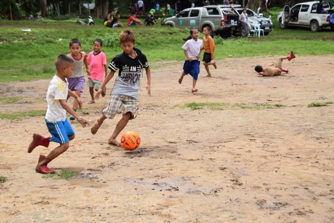 タイ国境 ウンピアム難民キャンプ サッカーフェスティバル 開催 公益社団法人シャンティ国際ボランティア会のプレスリリース