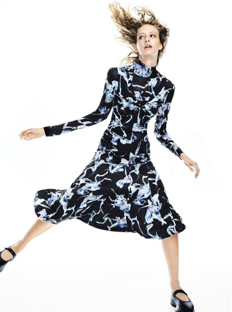 Tops ¥14,900, Dress ¥29,900 (全て税込) Tops ¥14,900, Dress ¥29,900 (全て税込)