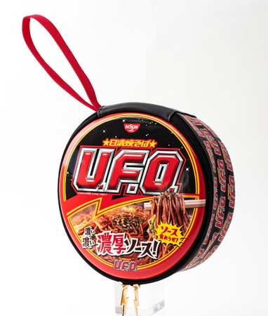 本物そっくり だけじゃない 日清焼そばu F O 濃い濃い濃厚ポーチ完成 3 29発売 株式会社 宝島社のプレスリリース
