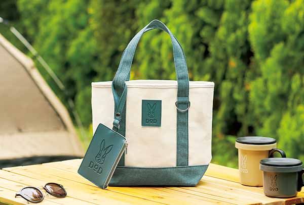 size(約)ランチトート H23.5×W32×D12cm、パスケース H13×W9cm size(約)ランチトート H23.5×W32×D12cm、パスケース H13×W9cm