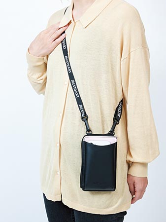 JILLSTUART［ジルスチュアート］ 手ぶらでお出かけできる！ マルチホルダー／『オトナミューズ』2023年1月号増刊［1350円（税込）］付録