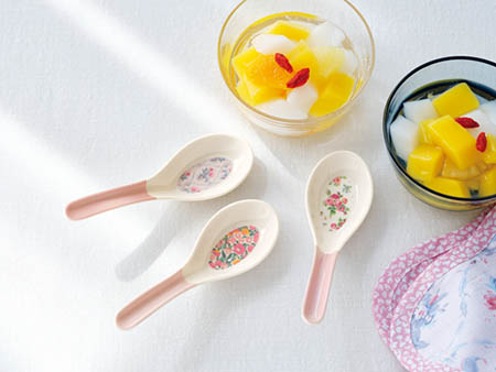 (写真左から)スカボロー フェア、ラブストン、バンチェット ロージズ