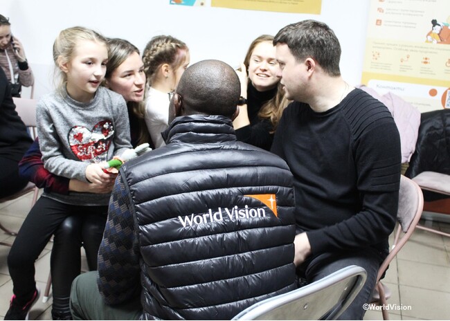 ウクライナ東部のドニプロの「チャイルド・フレンドリー・スペース」。紛争の影響に苦しむ子どもたちに、スキルと能力を伸ばすためのワークショップやスポーツの機会、また、心理社会的サポートを提供している