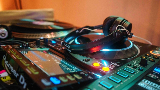 Bar & Dining 「TORRENT」