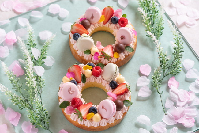 ベリーとマカロンのご褒美ケーキ ベリーとマカロンのご褒美ケーキ