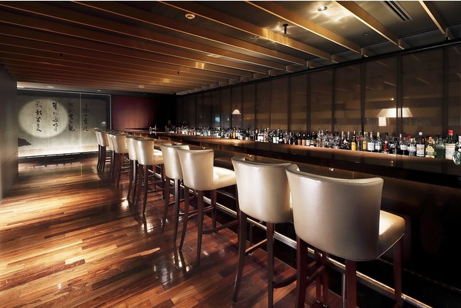 バー店内カウンター席 バー店内カウンター席