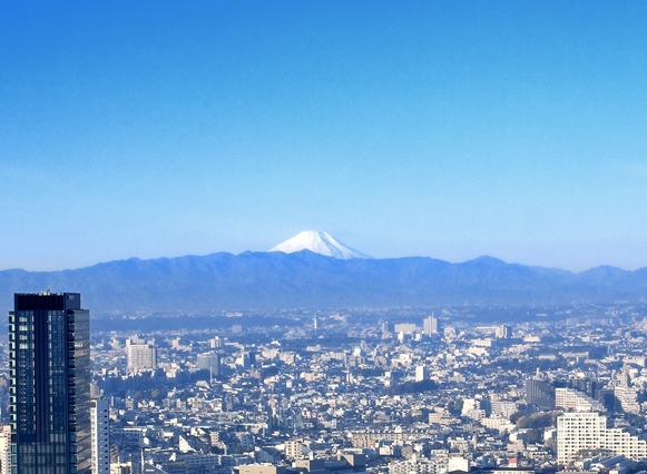 40Ｆレストラン・客室（西側）から望む富士山