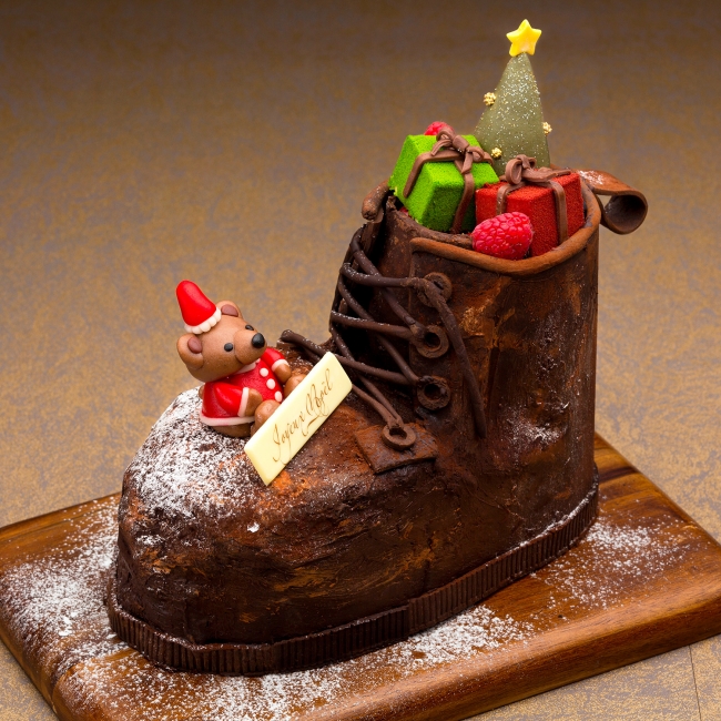 横浜ベイホテル東急 ホテルメイドクリスマスケーキを販売 新作はユニークな サンタクロースのブーツ 株式会社東急ホテルズのプレスリリース