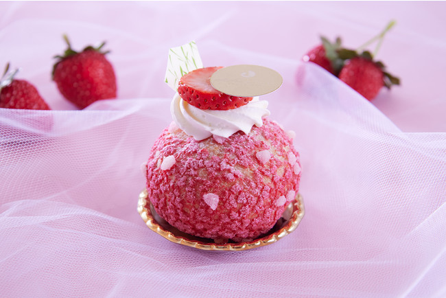 いちごのざくざくクッキーシュークリーム いちごのざくざくクッキーシュークリーム