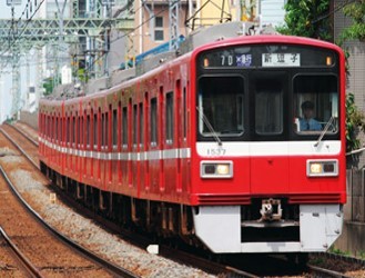 熱狂的なファンが多い京急の『赤い電車』。 出発前には、たっぷりと記念撮影をお楽しみいただけます。