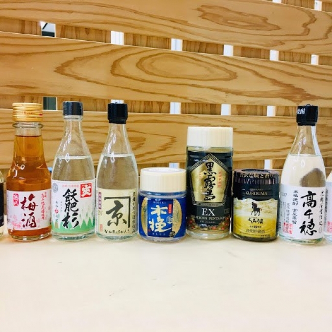 当日は宮崎県産焼酎を数多くラインナップ。 日向夏ジュースなどソフトドリンクもご用意して いますので、お酒が飲めない方でもご安心を！