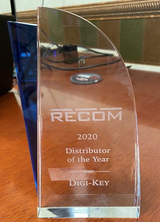 RECOM PowerはDigi-Key Electronicsに対し、2020年「年間ディストリビュータ賞」を授与しました。