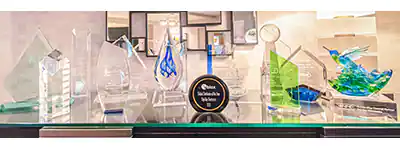 Digi-Key Electronicsは2022 EDS Leadership Summitでサプライヤから25の賞を受賞しました。