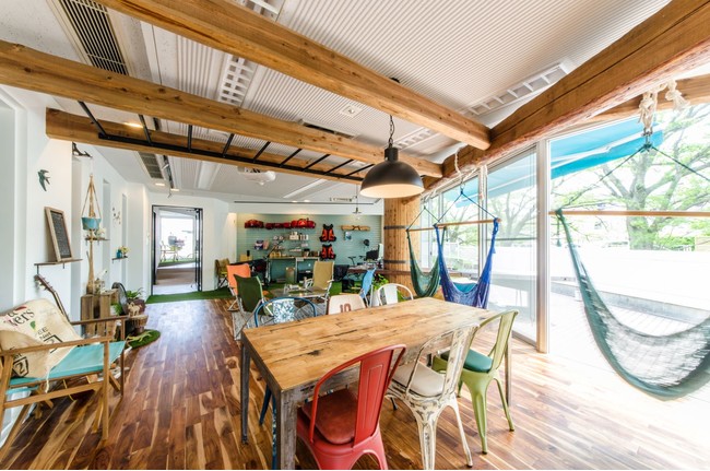 アウトドアをコンセプトにしたリビング