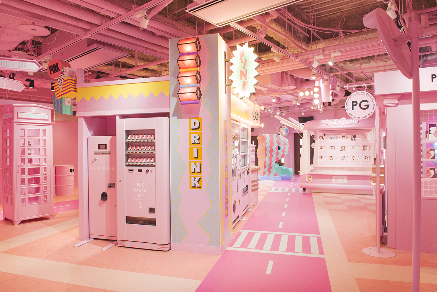 フリューが運営する せかいいち かわいい プリのお店 がコンセプトのプリ機専門店 Moreru Mignon 舞浜イクスピアリ店 Pink Genic な店舗を初公開 フリュー株式会社のプレスリリース